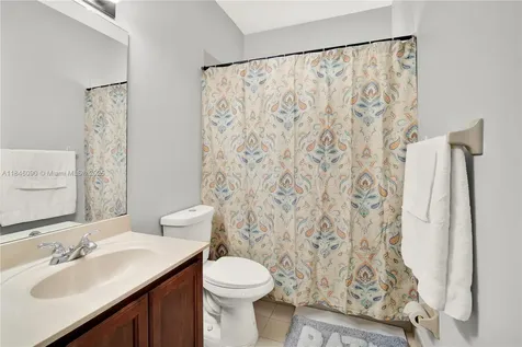 1081 NE 40th Road Homestead FL 33033