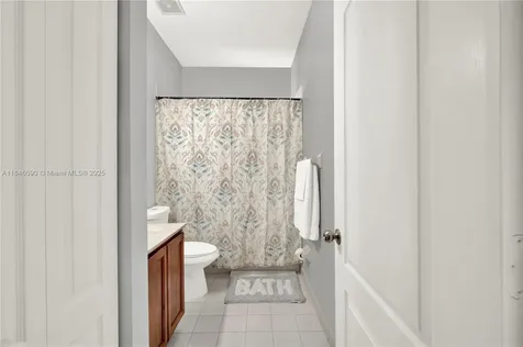 1081 NE 40th Road Homestead FL 33033