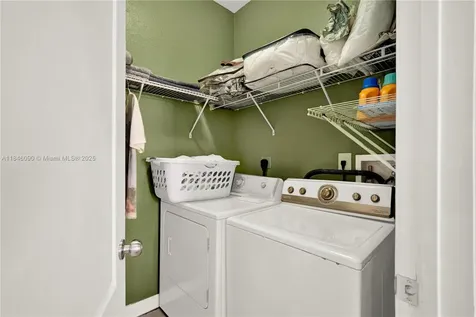 1081 NE 40th Road Homestead FL 33033