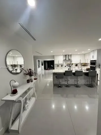 4229 W 7th Lane Hialeah FL 33012