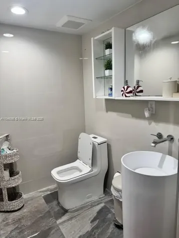 4229 W 7th Lane Hialeah FL 33012