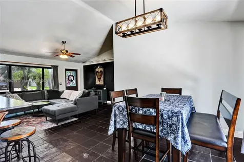 11841 NW 41st Street Sunrise FL 33323