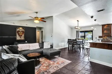 11841 NW 41st Street Sunrise FL 33323