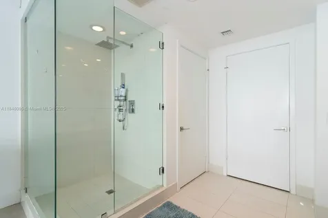 650 NE 32nd Street Miami FL 33137