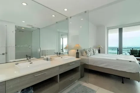 650 NE 32nd Street Miami FL 33137