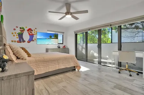 1501 Algardi Avenue Coral Gables FL 33146
