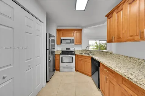 3453 NW 44th Street Oakland Park FL 33309