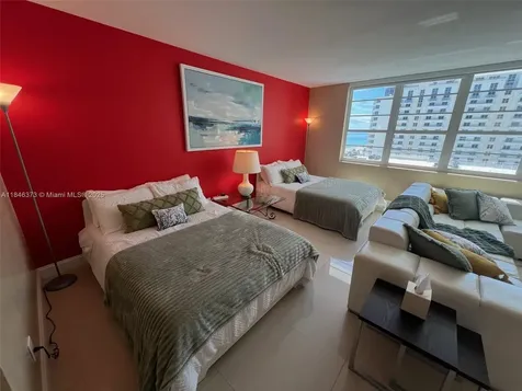 100 Lincoln Road Miami Beach FL 33139