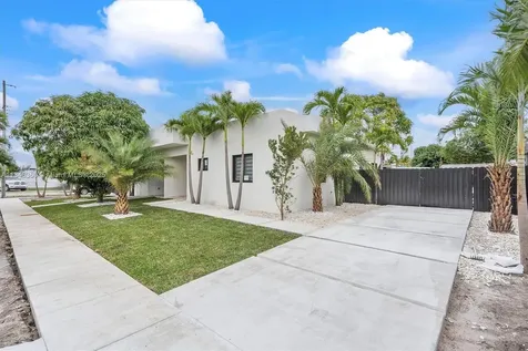 501 E 59th Street Hialeah FL 33013