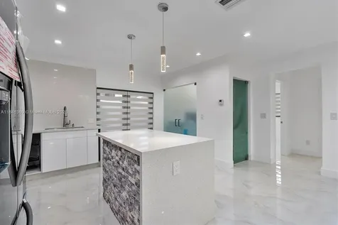501 E 59th Street Hialeah FL 33013