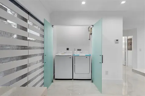 501 E 59th Street Hialeah FL 33013