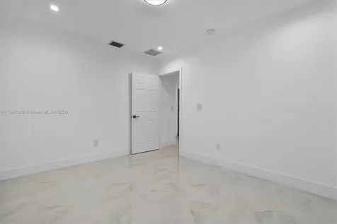 501 E 59th Street Hialeah FL 33013