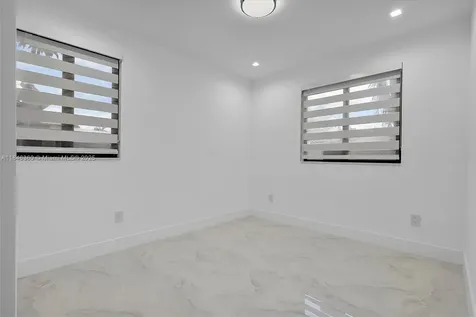 501 E 59th Street Hialeah FL 33013