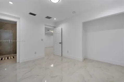 501 E 59th Street Hialeah FL 33013