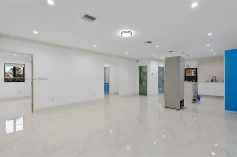 501 E 59th Street Hialeah FL 33013