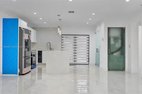 501 E 59th Street Hialeah FL 33013