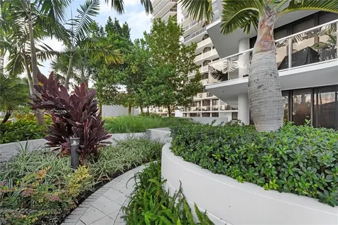 20281 E Country Club Drive Aventura FL 33180