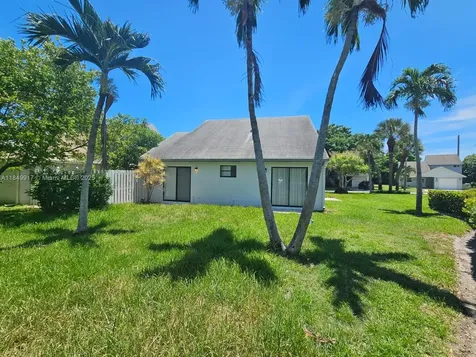 49 E Tara Lakes Drive E Boynton Beach FL 33436