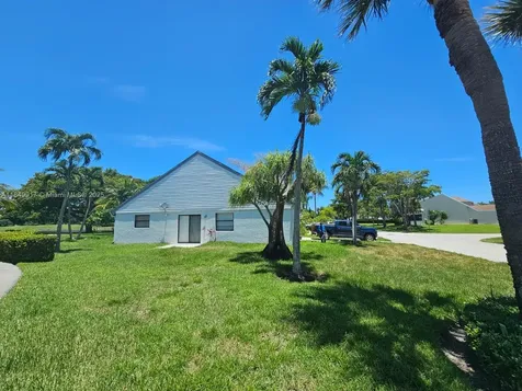 49 E Tara Lakes Drive E Boynton Beach FL 33436