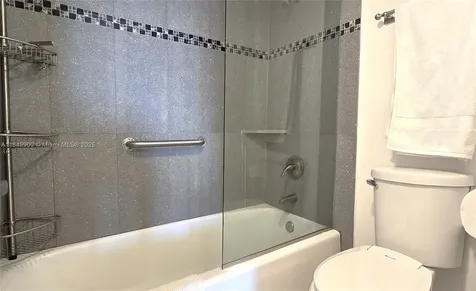 3731 N Country Club Drive Aventura FL 33180