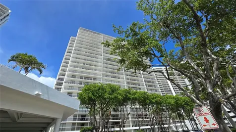 3731 N Country Club Drive Aventura FL 33180