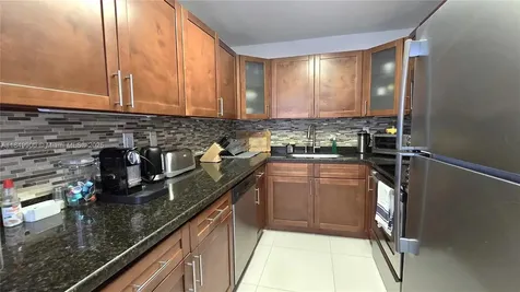 3731 N Country Club Drive Aventura FL 33180