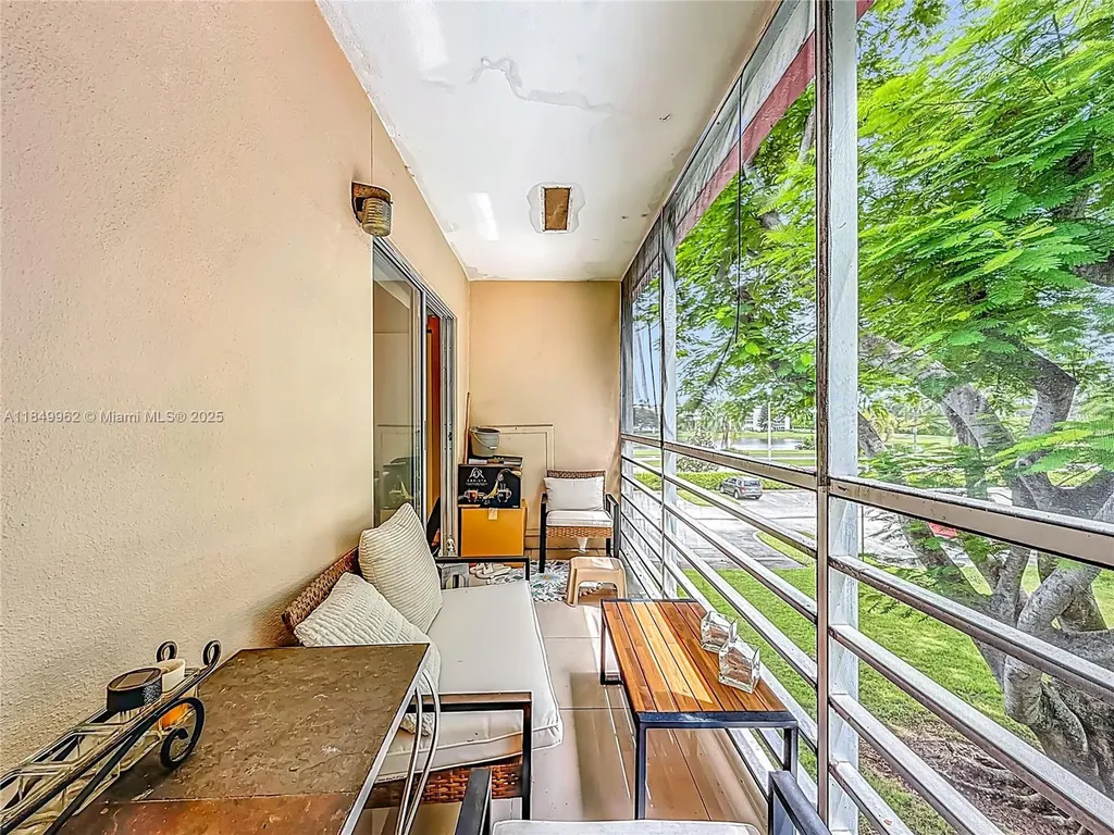 618 Fanshaw O Boca Raton FL 33434