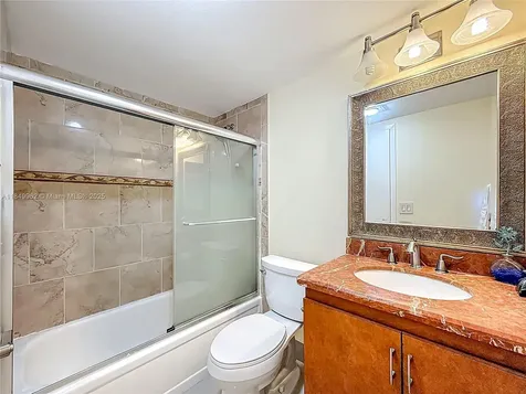 618 Fanshaw O Boca Raton FL 33434