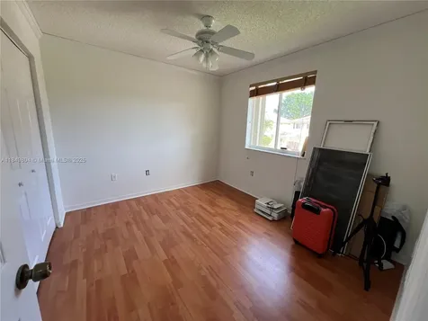16406 SW 72nd Terrace Miami FL 33193