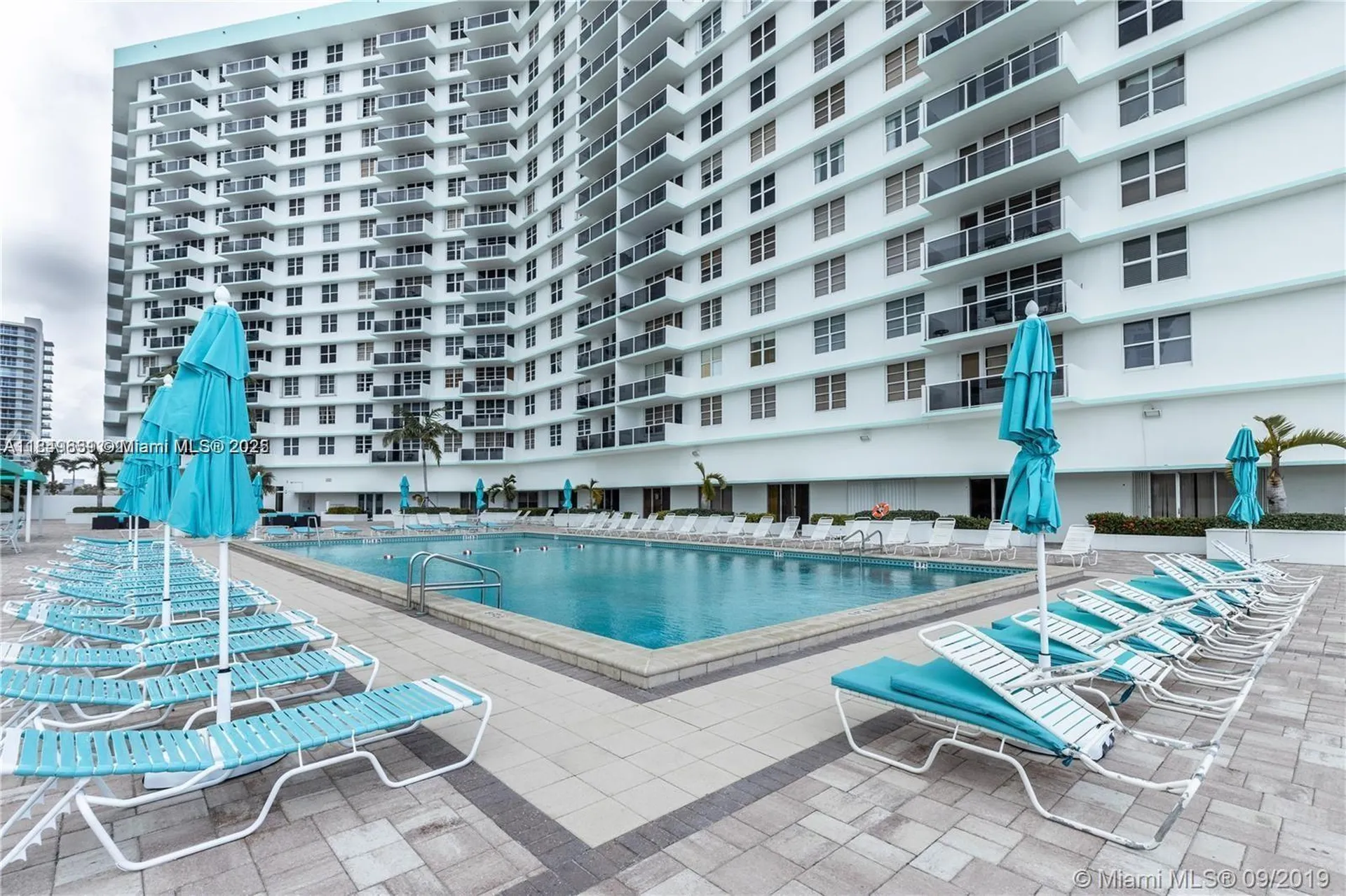 Hollywood FL 33019