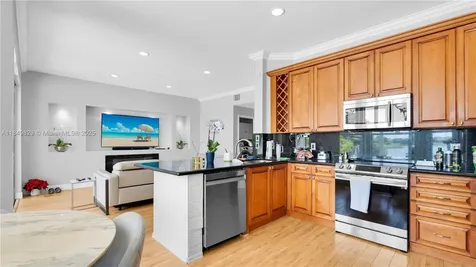1361 NW 185th Avenue Pembroke Pines FL 33029