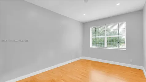 1361 NW 185th Avenue Pembroke Pines FL 33029
