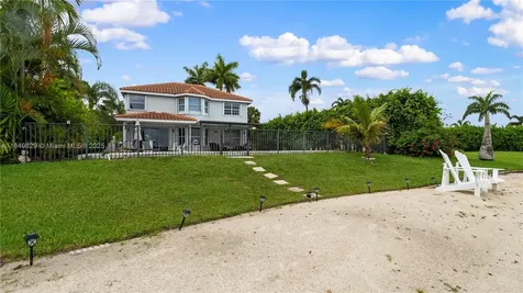 1361 NW 185th Avenue Pembroke Pines FL 33029