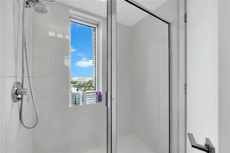 185 SW 7th Street Miami FL 33130