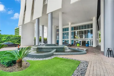 185 SW 7th Street Miami FL 33130