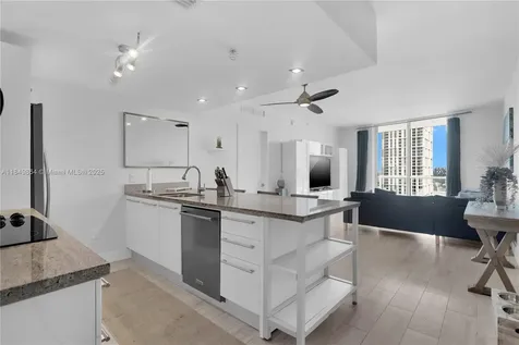 185 SW 7th Street Miami FL 33130