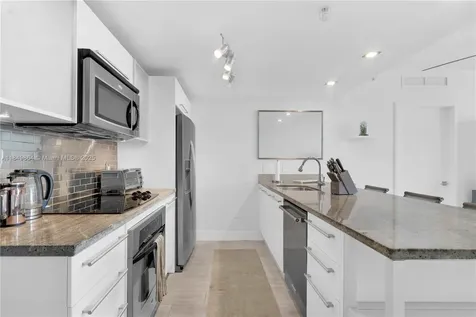 185 SW 7th Street Miami FL 33130