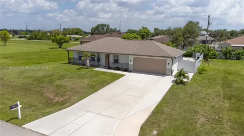 2038 NE 25th Street Cape Coral FL 33909