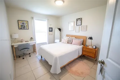 2038 NE 25th Street Cape Coral FL 33909