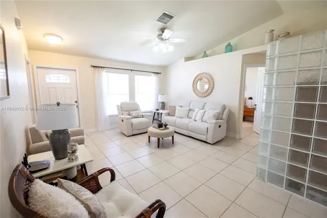 2038 NE 25th Street Cape Coral FL 33909