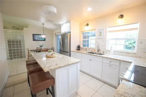 2038 NE 25th Street Cape Coral FL 33909