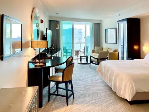 4391 Collins Avenue Miami Beach FL 33140