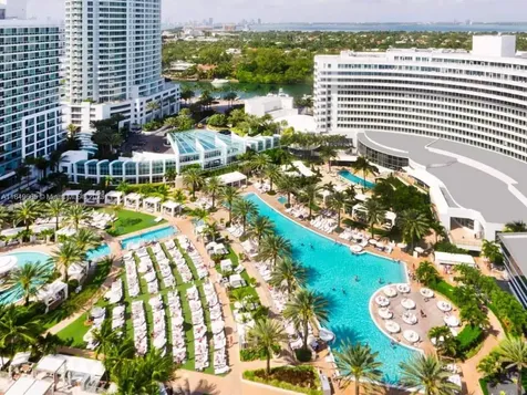 4391 Collins Avenue Miami Beach FL 33140