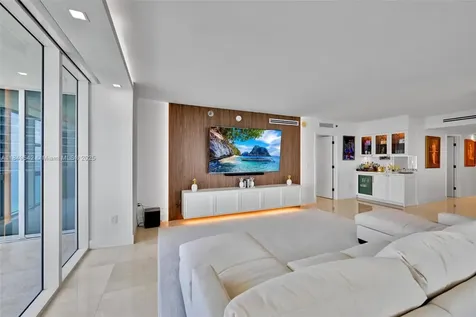1800 S Ocean Drive Hallandale Beach FL 33009