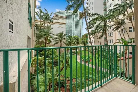 19900 E Country Club Drive Aventura FL 33180