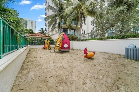 19900 E Country Club Drive Aventura FL 33180
