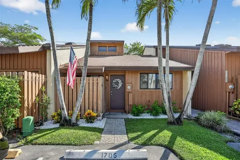 4149 S Pine Island Road Davie FL 33328