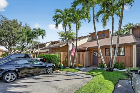 4149 S Pine Island Road Davie FL 33328