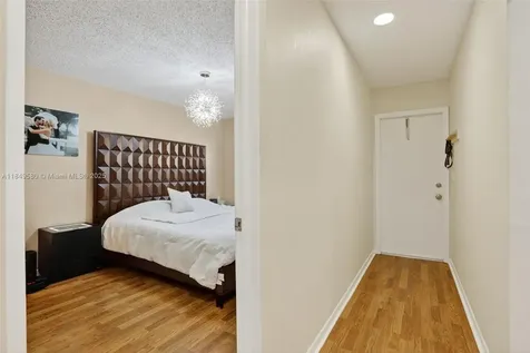 4149 S Pine Island Road Davie FL 33328