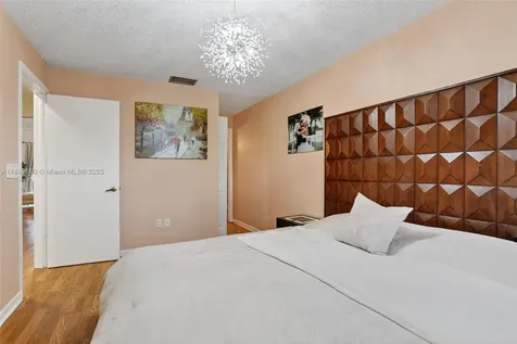 4149 S Pine Island Road Davie FL 33328